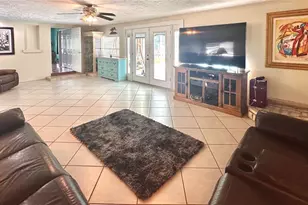 2746 53rd St, Sarasota, FL 34234 - Photo 17