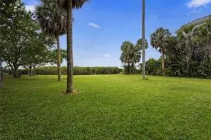 7538 Westmoreland Dr, Sarasota, FL 34243 - Photo 3