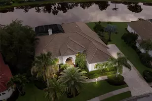 7920 Royal Queensland Way, Lakewood Ranch, FL 34202 - Photo 3