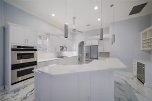 7920 Royal Queensland Way, Lakewood Ranch, FL 34202 - Photo 21