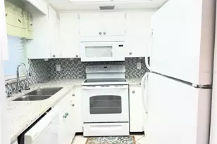 3751 S School Ave, Sarasota, FL 34239 - Photo 13
