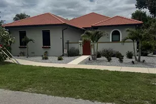 408 Tortuga Dr, Nokomis, FL 34275 - Photo 1