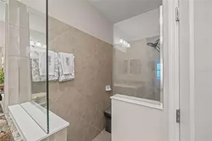 6479 Positano Ct, Sarasota, FL 34243 - Photo 25