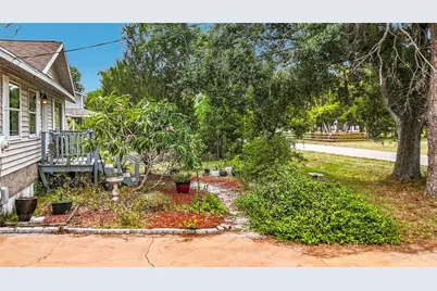 2115 55th Avenue E, Bradenton, FL 34203 - Photo 3