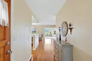 3262 Brockton Ln, Sarasota, FL 34239 - Photo 5