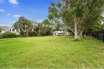 7538 Westmoreland Drive, Sarasota, FL 34243 - Photo 3