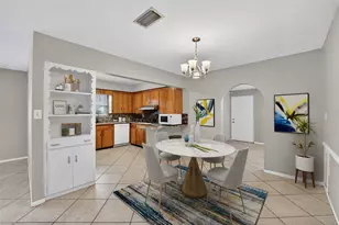 2505 Wood St, Sarasota, FL 34237 - Photo 13