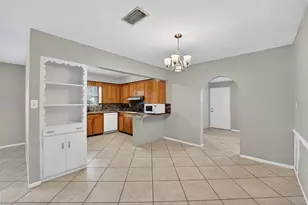 2505 Wood St, Sarasota, FL 34237 - Photo 13