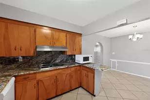 2505 Wood St, Sarasota, FL 34237 - Photo 15