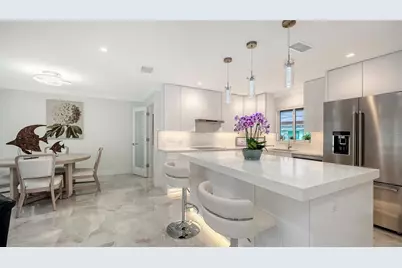 1900 Benjamin Franklin Drive #V11, Sarasota, FL 34236 - Photo 13
