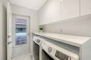 1900 Benjamin Franklin Dr, Sarasota, FL 34236 - Photo 27