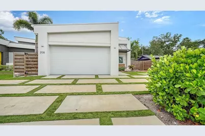 2138 Hawthorne Street, Sarasota, FL 34239 - Photo 3
