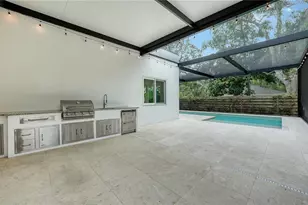 2138 Hawthorne St, Sarasota, FL 34239 - Photo 33