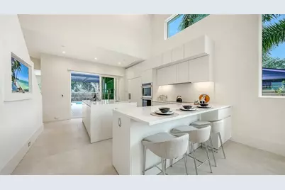 2138 Hawthorne Street, Sarasota, FL 34239 - Photo 11