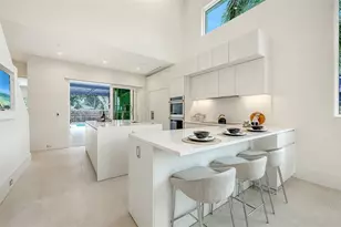2138 Hawthorne St, Sarasota, FL 34239 - Photo 11