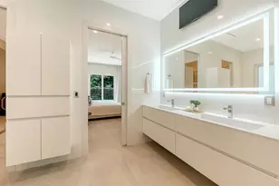 2138 Hawthorne St, Sarasota, FL 34239 - Photo 21