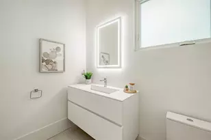 2138 Hawthorne St, Sarasota, FL 34239 - Photo 15