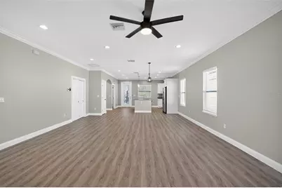 7977 49th Avenue N, Saint Petersburg, FL 33709 - Photo 7