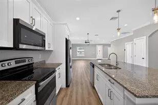 7977 49th Ave N, Saint Petersburg, FL 33709 - Photo 13