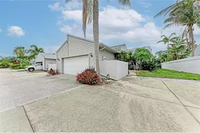 11207 Longwood Ct, Bradenton, FL 34209 - Photo 3