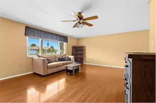 1006 De Leo Dr, Sarasota, FL 34243 - Photo 7