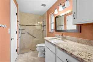 1006 De Leo Dr, Sarasota, FL 34243 - Photo 15