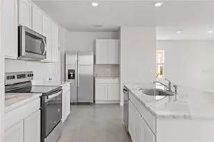 3394 Hilltop Cir, Bradenton, FL 34211 - Photo 7