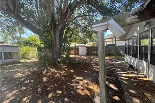 408 Pinewood Ave, Nokomis, FL 34275 - Photo 11