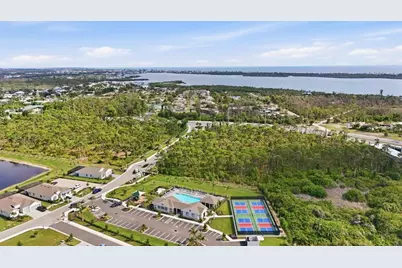 8710 Saint Kitts Circle, Englewood, FL 34224 - Photo 13