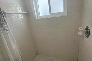 820 Pineland Ave, Venice, FL 34285 - Photo 9