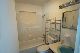 820 Pineland Ave, Venice, FL 34285 - Photo 11