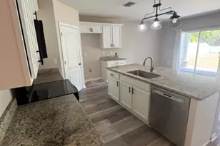 7023 57th Terrace E, Palmetto, FL 34221 - Photo 11
