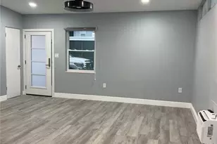 1746 8th St, Sarasota, FL 34236 - Photo 5