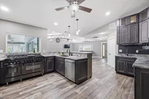 604 136th St E, Bradenton, FL 34212 - Photo 9