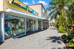 2525 Gulf of Mexico Dr, Longboat Key, FL 34228 - Photo 11
