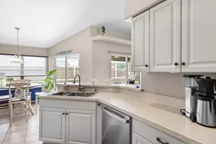 756 W Baffin Dr, Venice, FL 34293 - Photo 17