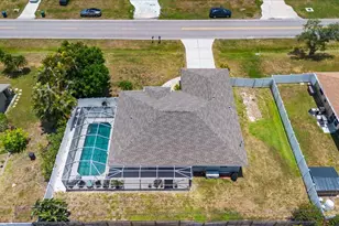 756 W Baffin Dr, Venice, FL 34293 - Photo 5