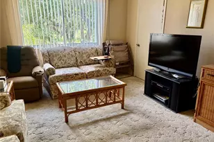 1310 Glen Oaks Dr E, Sarasota, FL 34232 - Photo 5