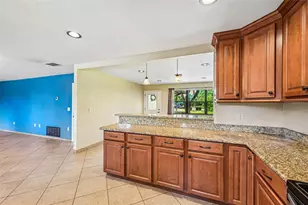 3304 Swaan Ln, Sarasota, FL 34235 - Photo 13
