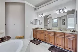 7511 Heritage Grand Pl, Bradenton, FL 34212 - Photo 23