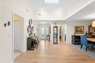 6543 Waterford Cir, Sarasota, FL 34238 - Photo 9