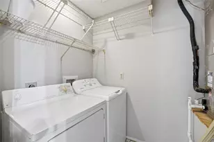 5080 Barrington Cir, Sarasota, FL 34234 - Photo 17