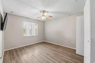 5080 Barrington Cir, Sarasota, FL 34234 - Photo 13
