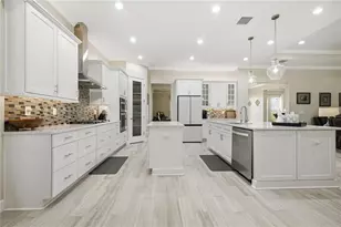5315 San Remo Cir, Wimauma, FL 33598 - Photo 15