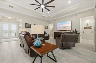 5315 San Remo Cir, Wimauma, FL 33598 - Photo 9