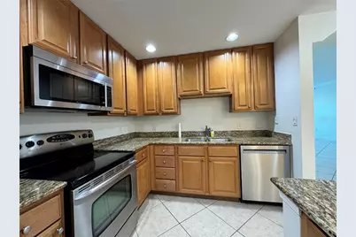 808 3rd Avenue W #301, Bradenton, FL 34205 - Photo 5