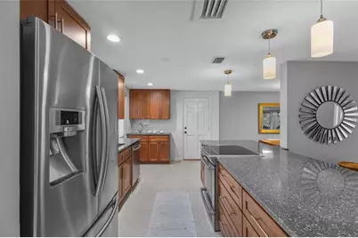 2605 Botany Avenue, Sarasota, FL 34239 - Photo 15