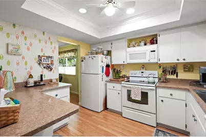 1325 Glen Oaks Drive E #133, Sarasota, FL 34232 - Photo 9