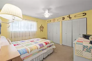 1325 Glen Oaks Dr E, Sarasota, FL 34232 - Photo 27