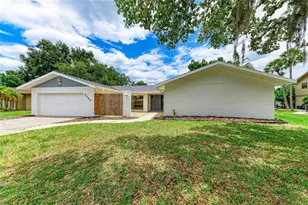 4242 Dryden Cir, Sarasota, FL 34241 - Photo 3